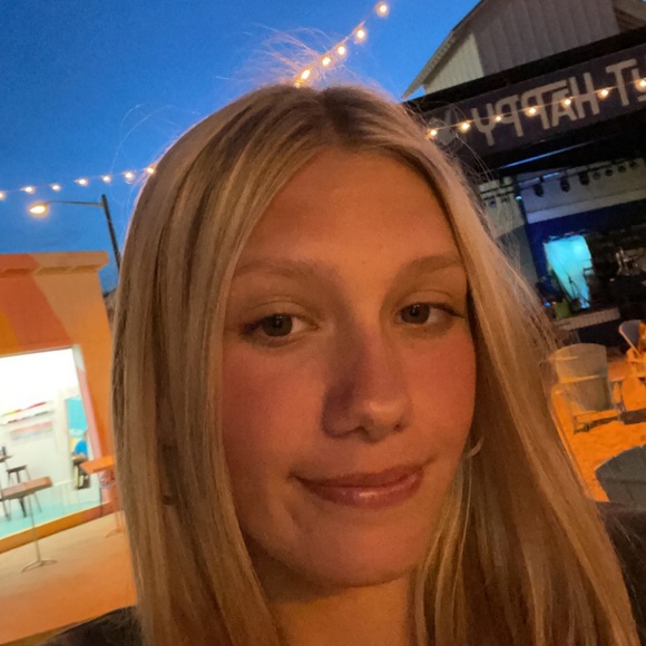 Meet your Posher, Lilly kate - Picture 1 of 1